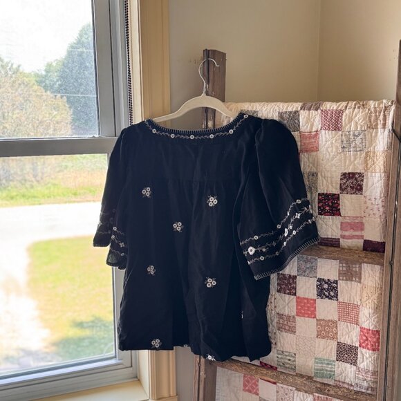 Old Navy Flowy Bell-sleeve Top - Picture 6 of 8